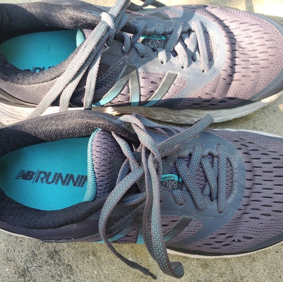 New Balance 840 V4 Women's Running Shoe Size 8 Gray And Teal Good Condit… - Picture 3 of 4